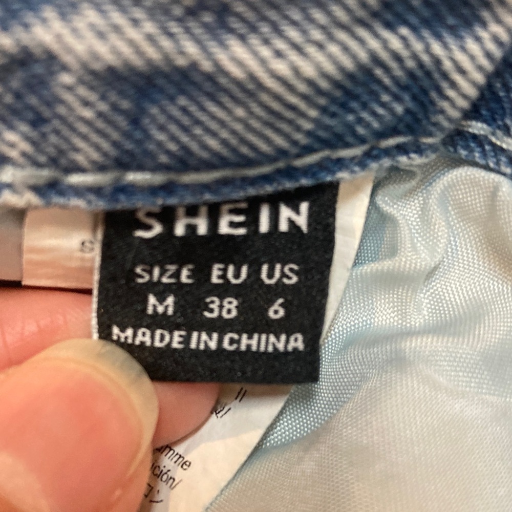 🆕 SHEIN High Rise Light Blue Distressed Jeans - Picture 2 of 4